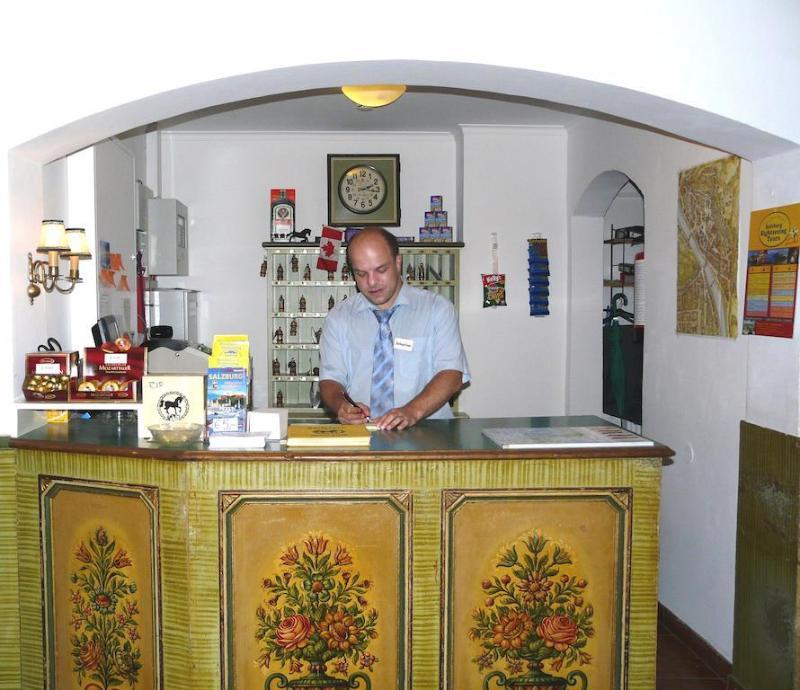 Hotel Schwarzes Roessl Залцбург Екстериор снимка